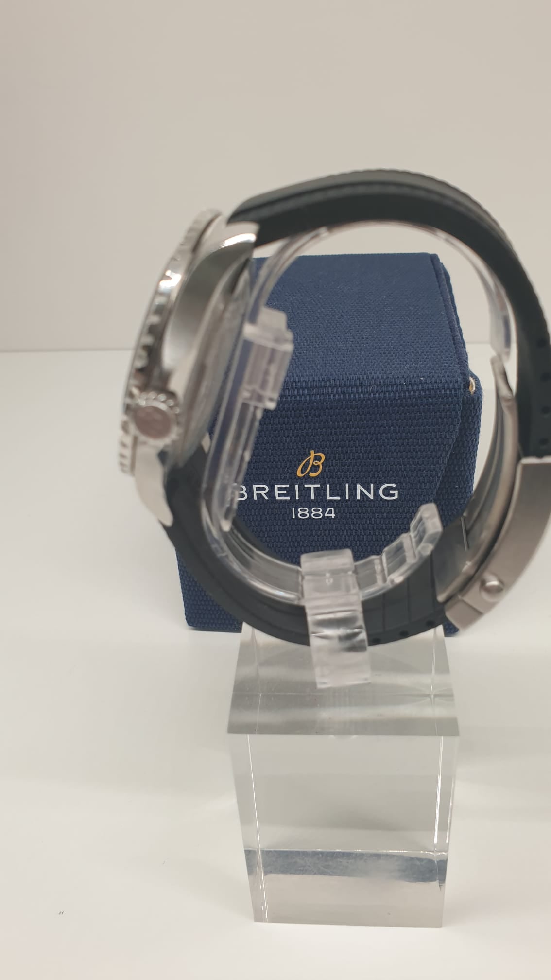 Breitling Modell: Superocean Automatic Artikelnr. A17376211L2S1