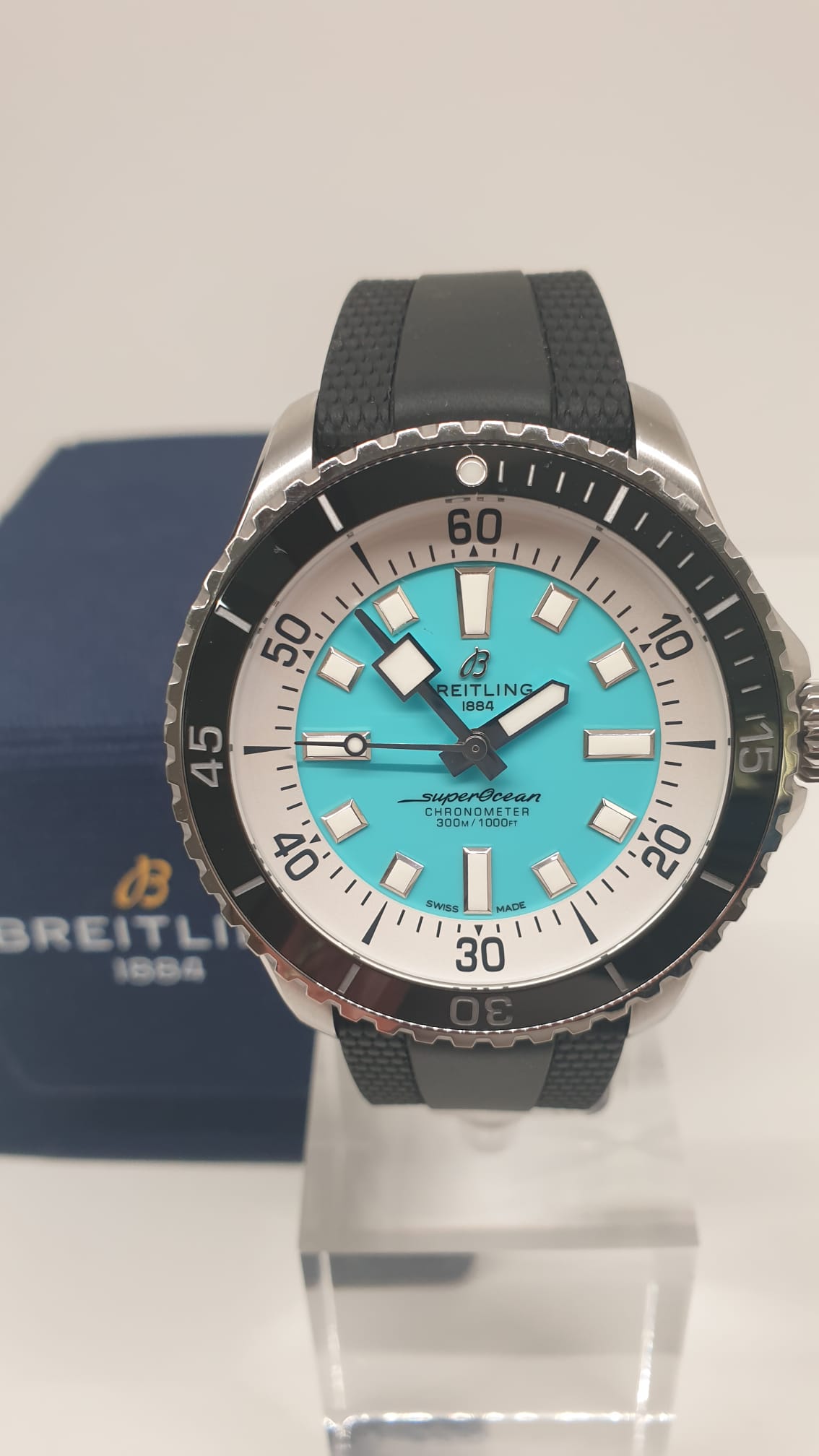 Breitling Modell: Superocean Automatic Artikelnr. A17376211L2S1