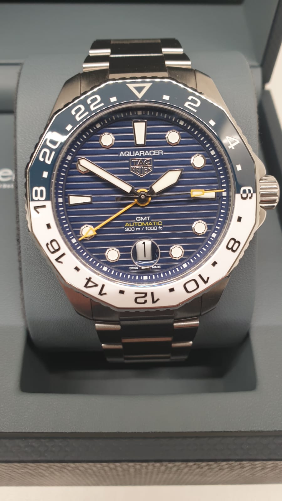 TAG Heuer Aquaracer Professional 300 GMT