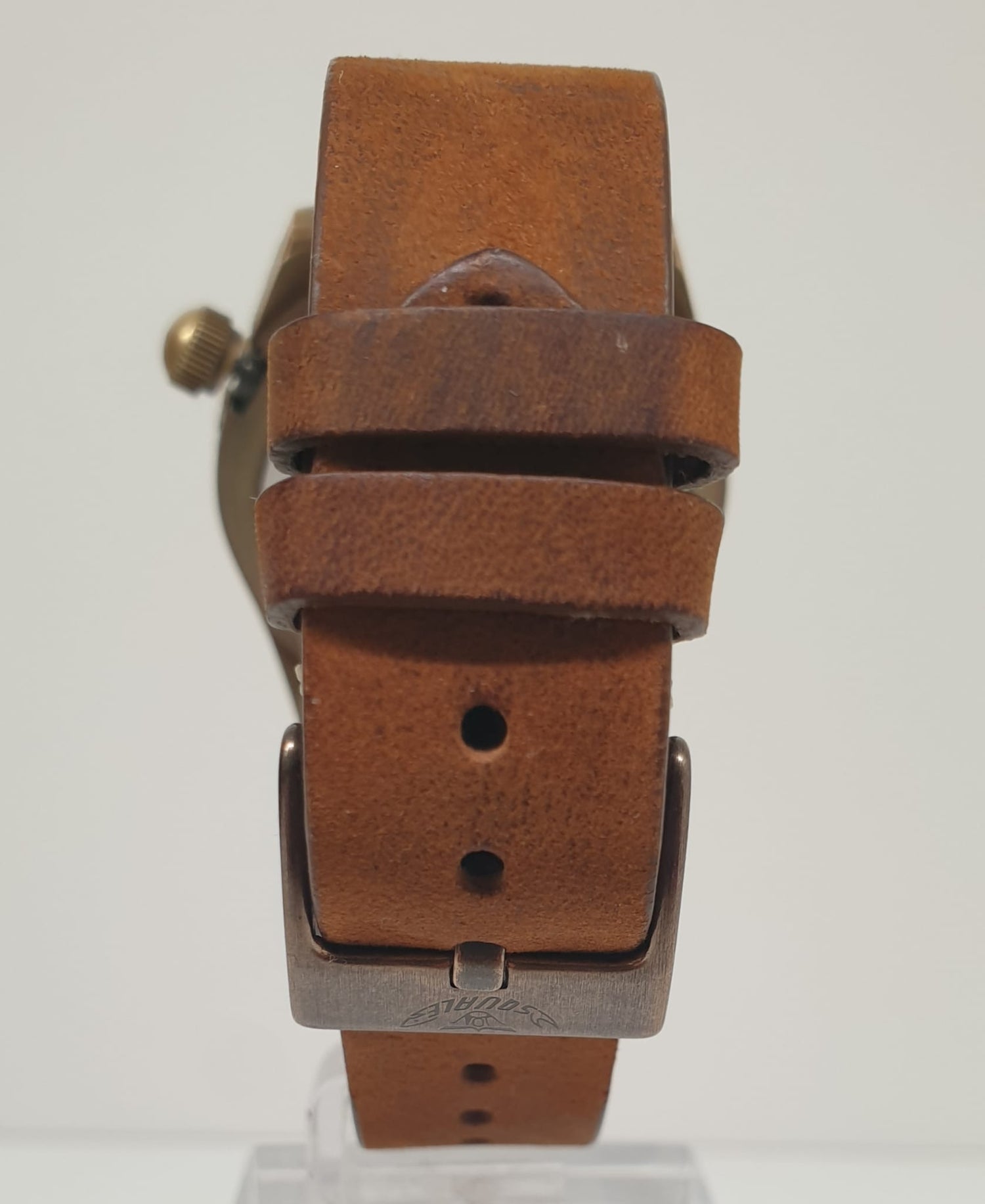 Front view with bag zipped and handles upright.