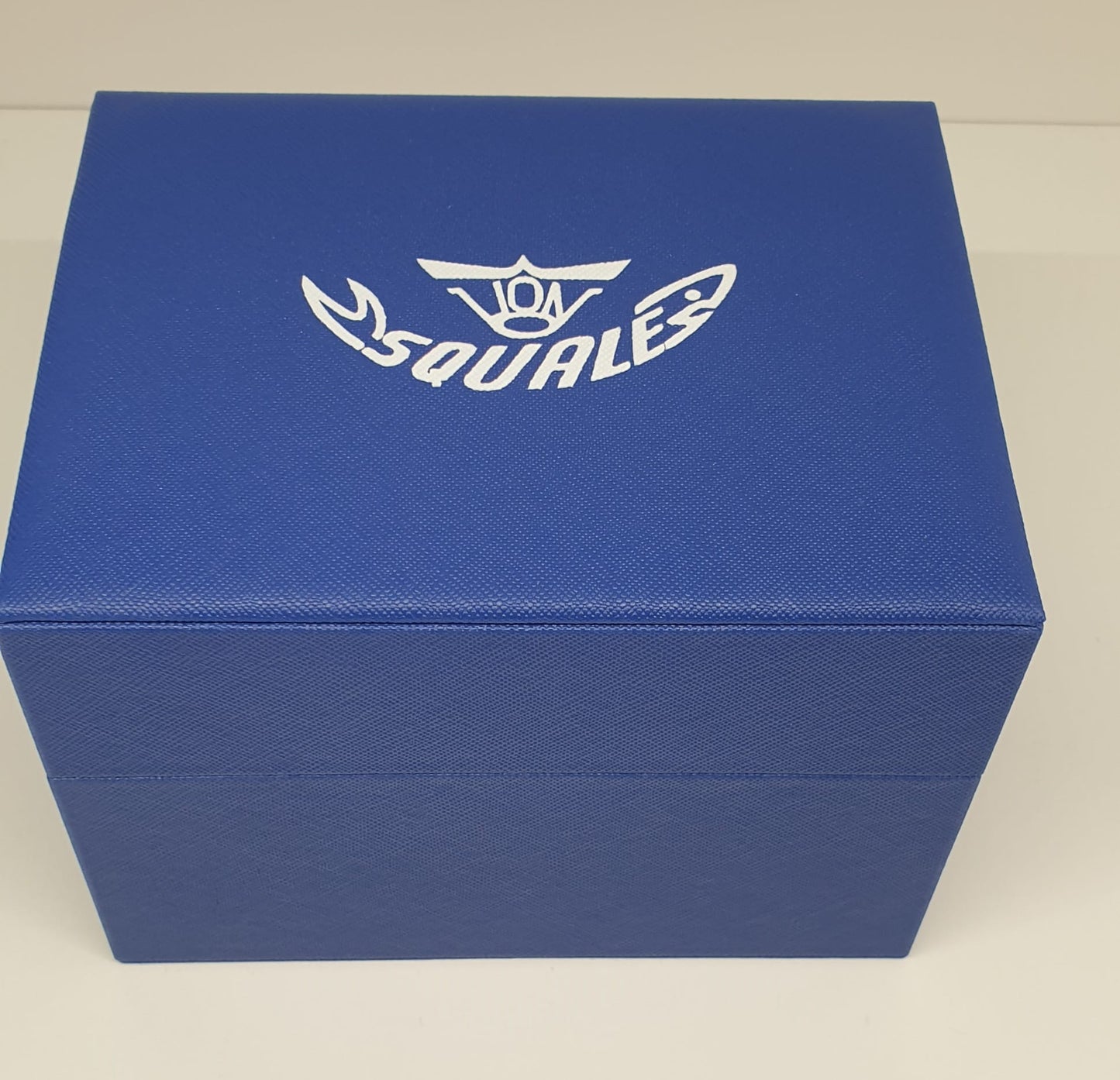 SQUALE Modell: 1521 FUMIWT mit Datum Artikelnr: 1521