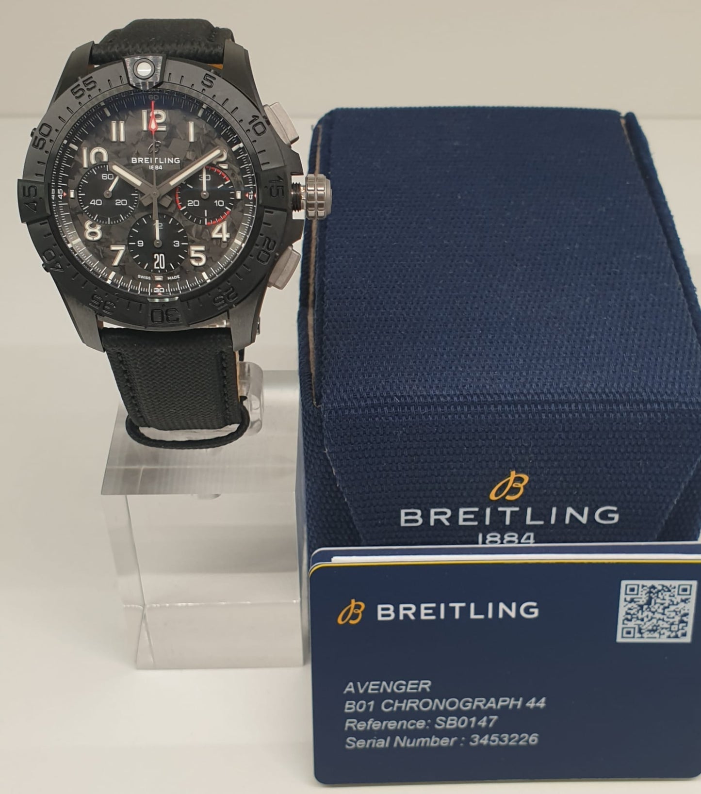 BREITLING Modell: Avenger B01 Chronograph 44 Night Mission Artikelnr: SB0147